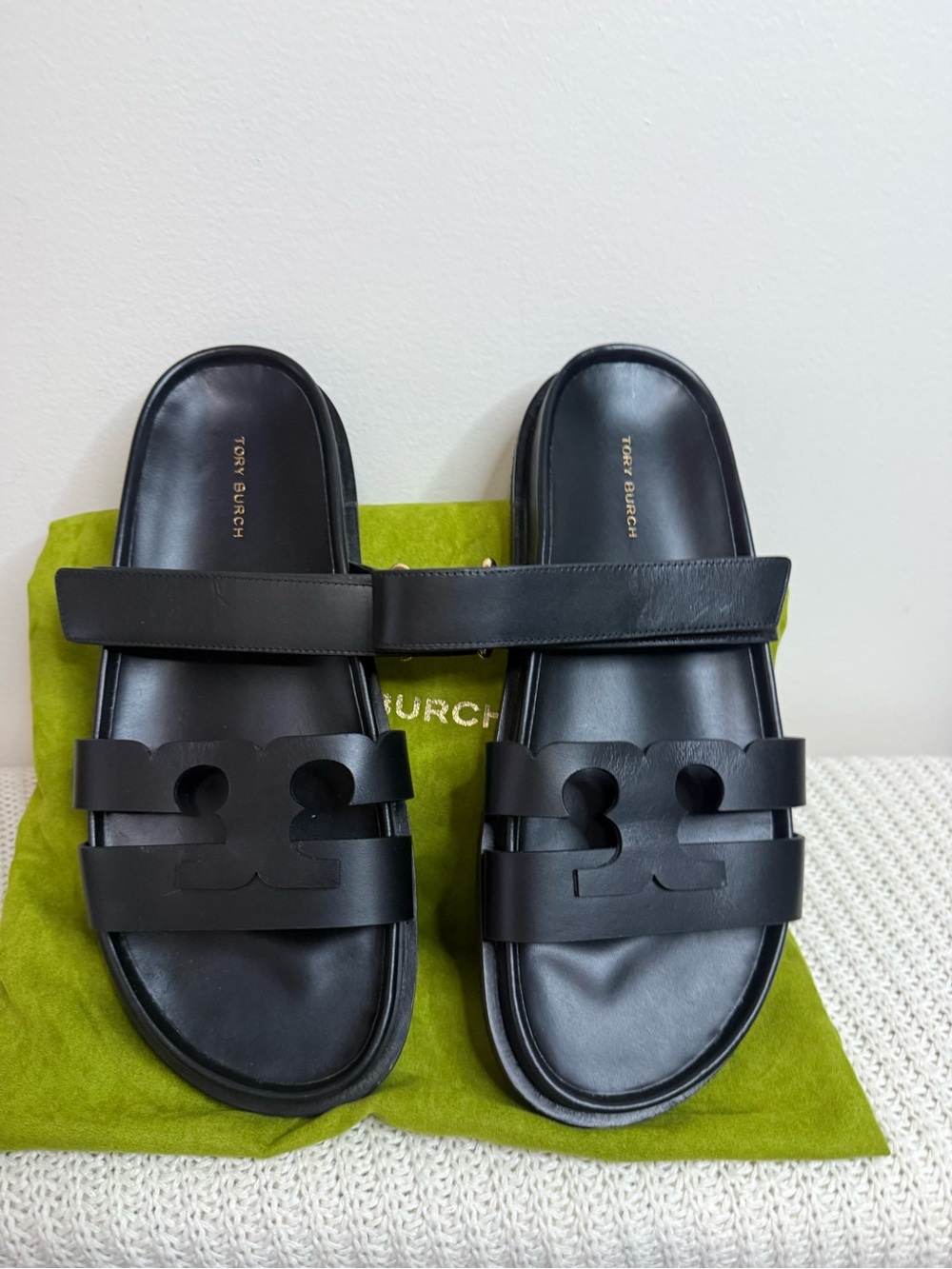 Tory Burch Ines Black Leather Slide Sandals with Logo Cutout size 9.5